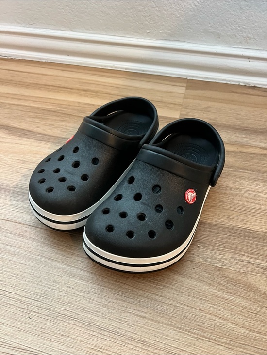 CROCS Other - Kids Croc Bands- J3- good condition